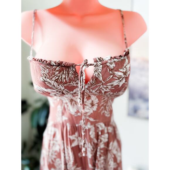 Sunset blooms Skylar + Madison flirty bandeau cleavage twirl cami mini dress - Picture 4 of 5